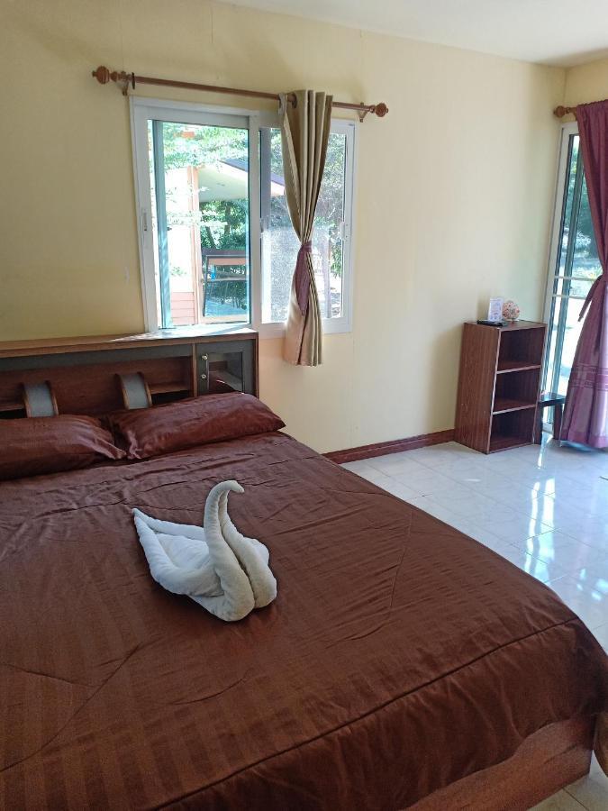 Win Gray Homestay Resort Pathiu Extérieur photo